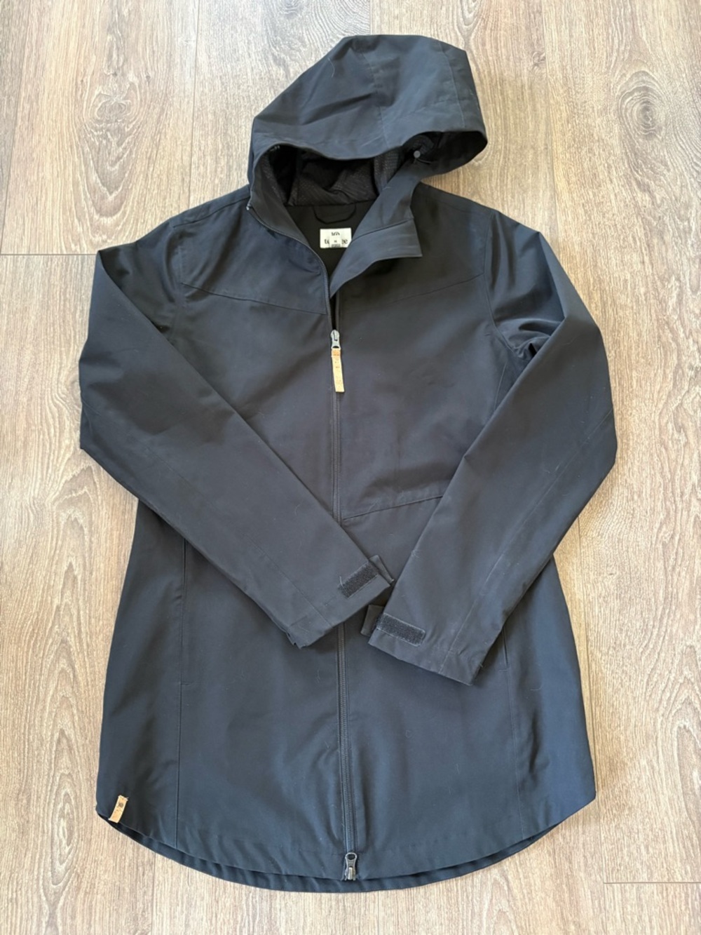 Tentree  women’s Destination Rain Jacket -Waterproof & Sustainable - Black